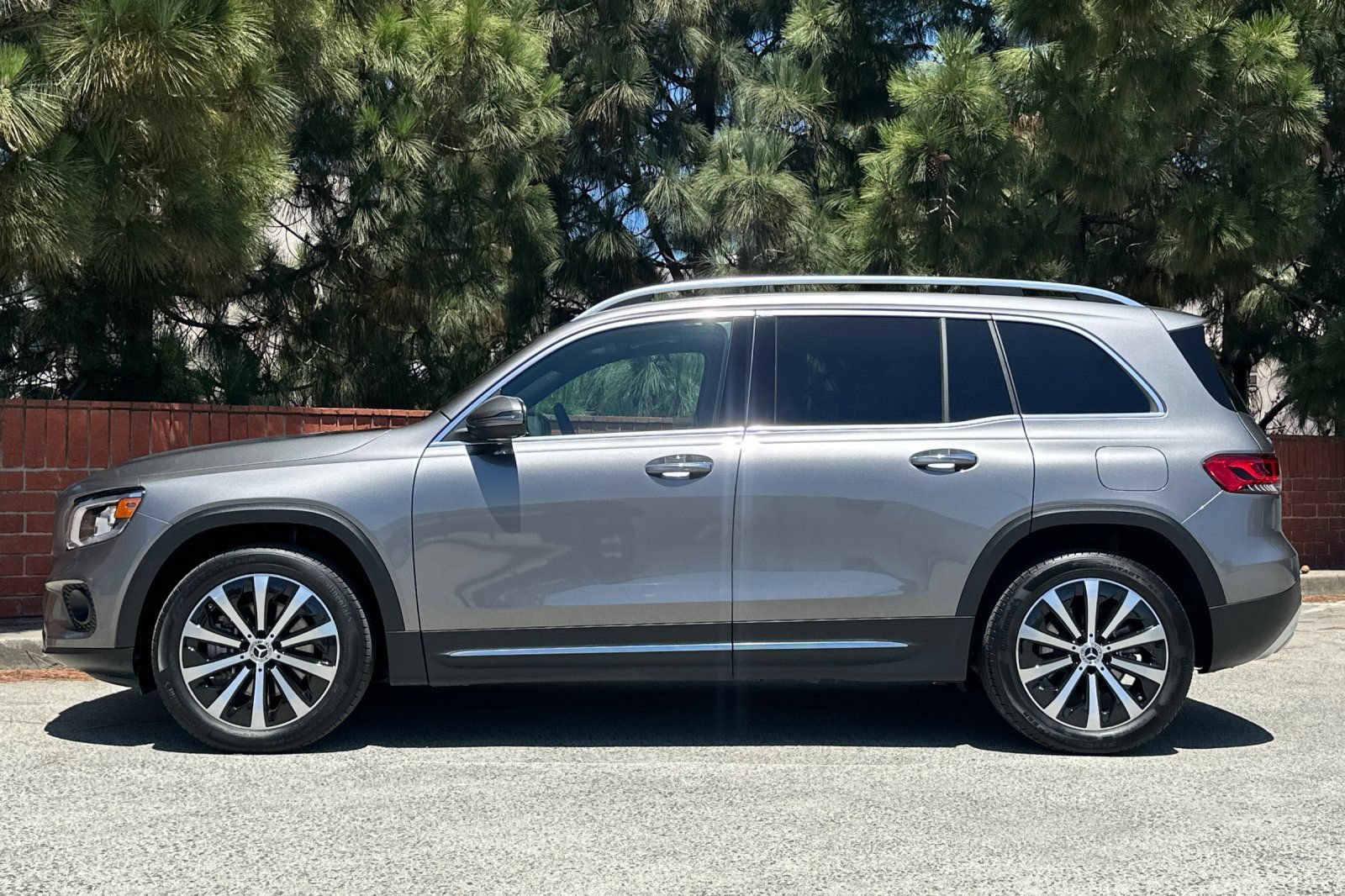 Certified 2022 Mercedes-Benz GLB 250 4MATIC image 7