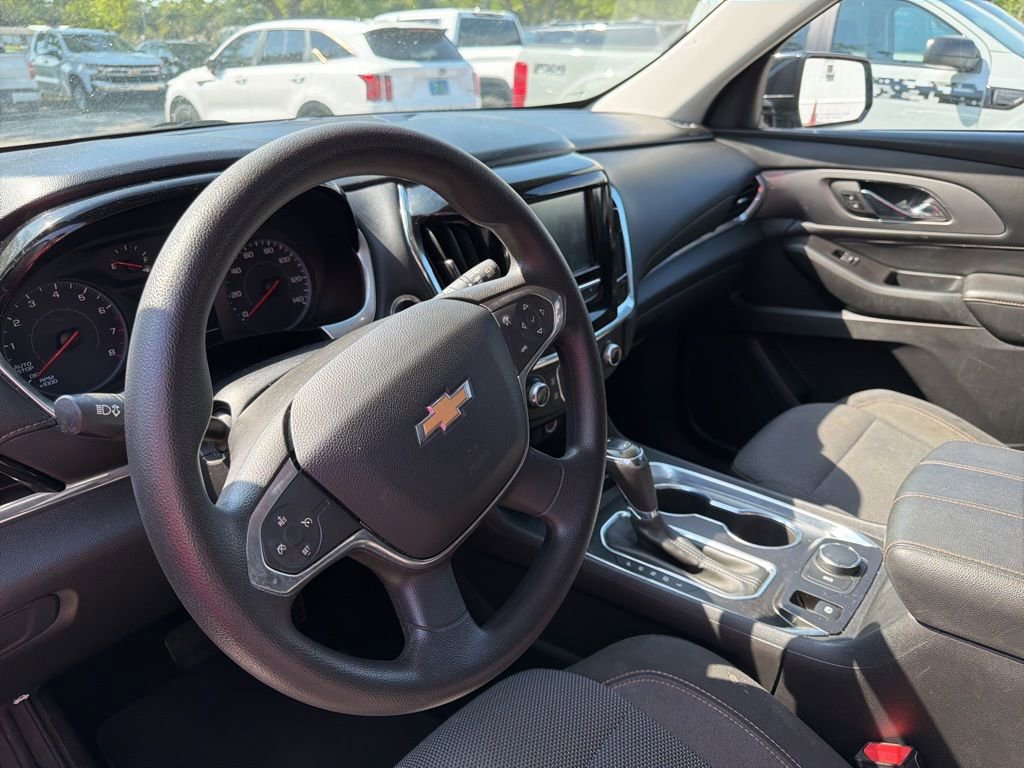 Used 2018 Chevrolet Traverse LS image 9
