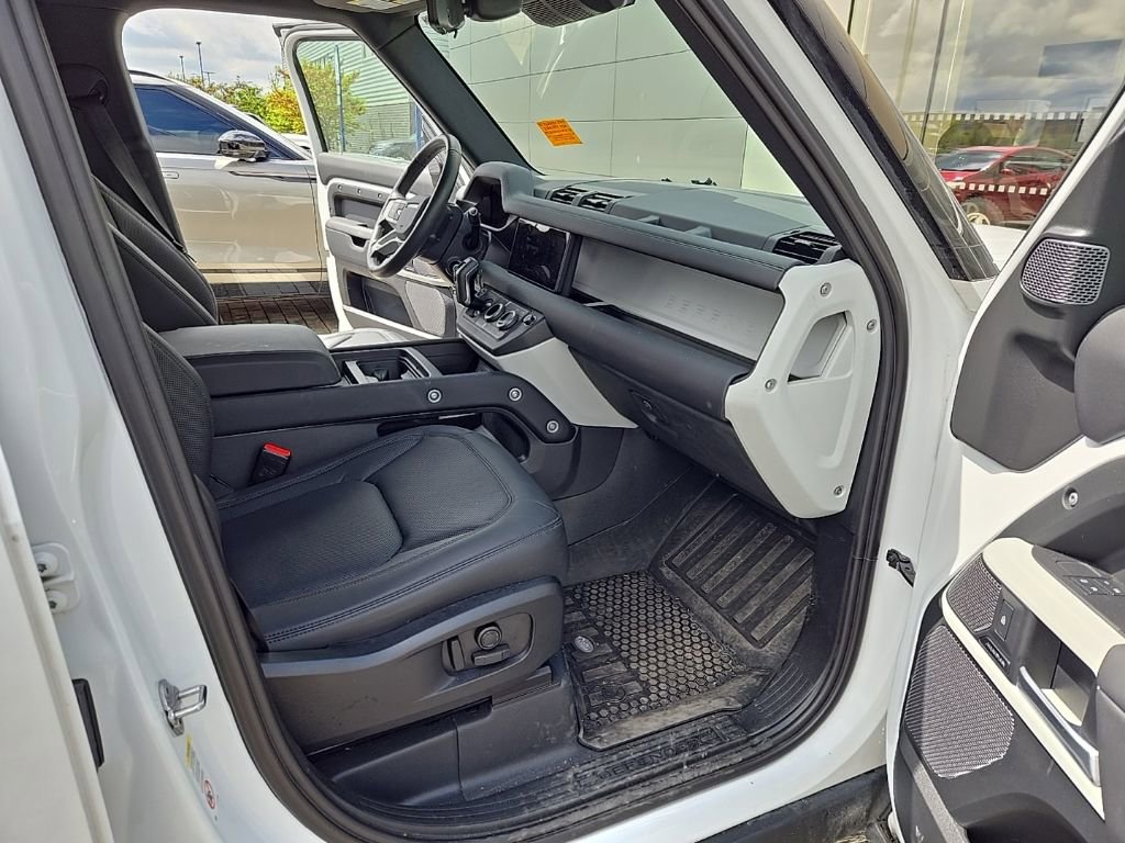 Used 2024 Land Rover Defender 110 S AWD/4WD image 20
