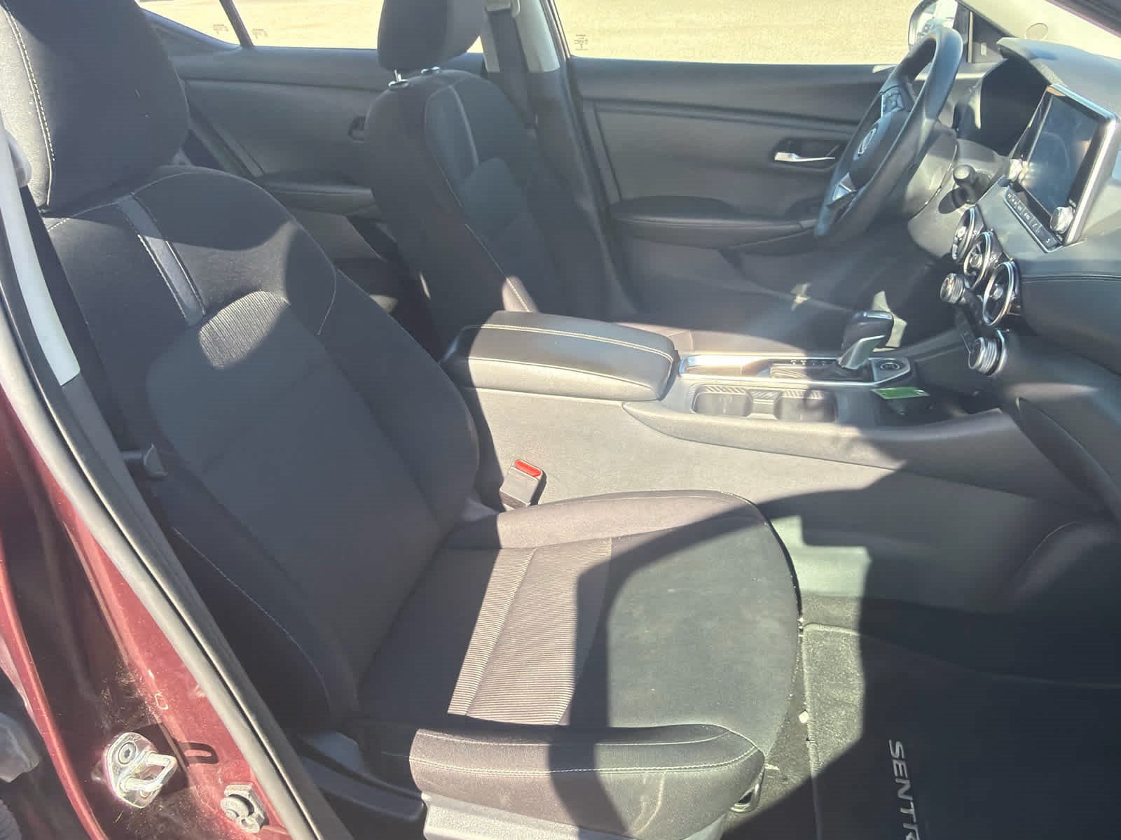 Used 2024 Nissan Sentra SV FWD image 7