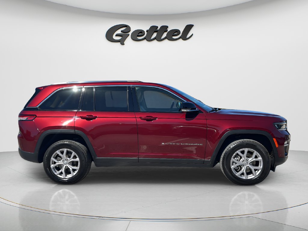 Used 2022 Jeep Grand Cherokee Limited w/ Luxury Tech Group II RWD image 5