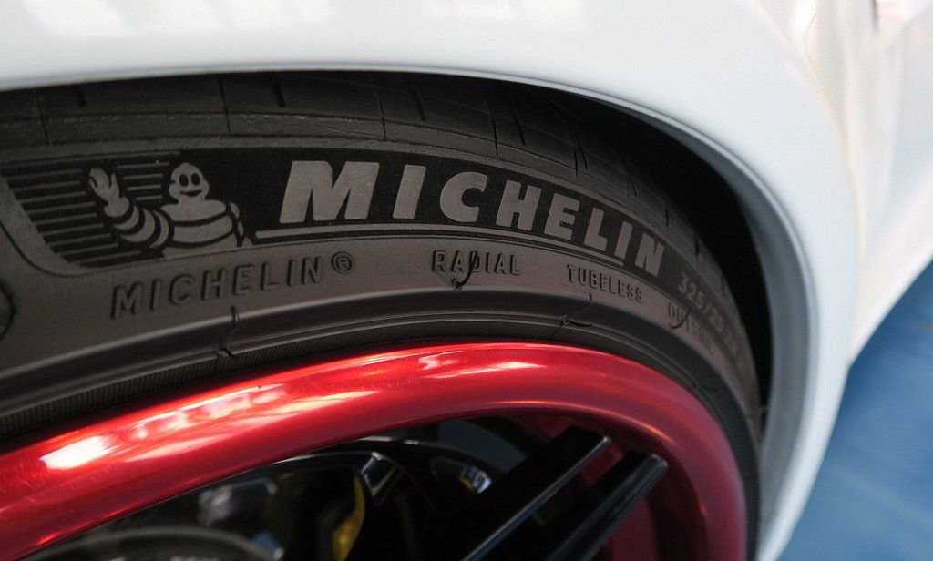 Used 2015 Porsche 911 Turbo S image 40