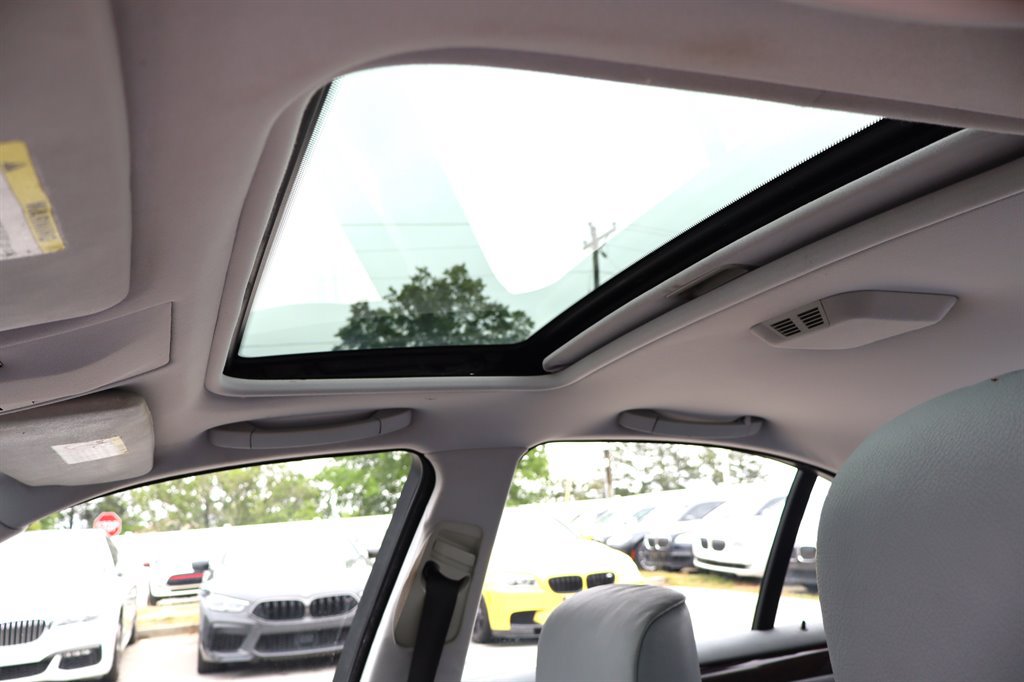 Used 2001 BMW 330i Sedan image 21