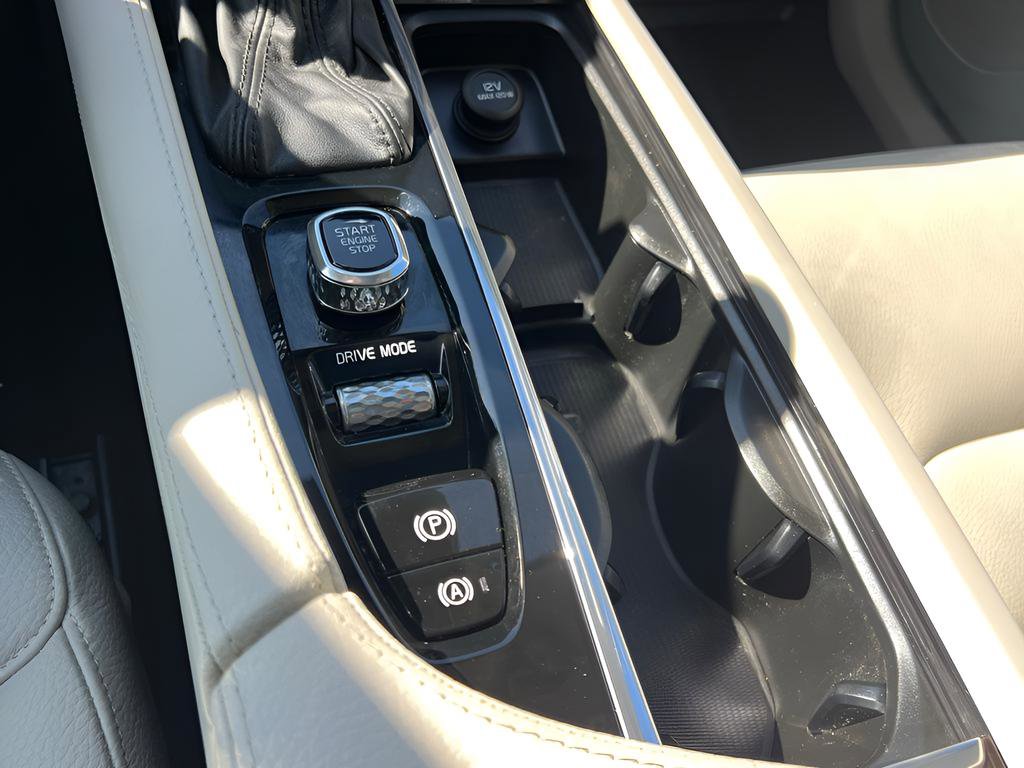 Used 2019 Volvo XC90 T5 Momentum w/ Protection Package Premier AWD/4WD image 63