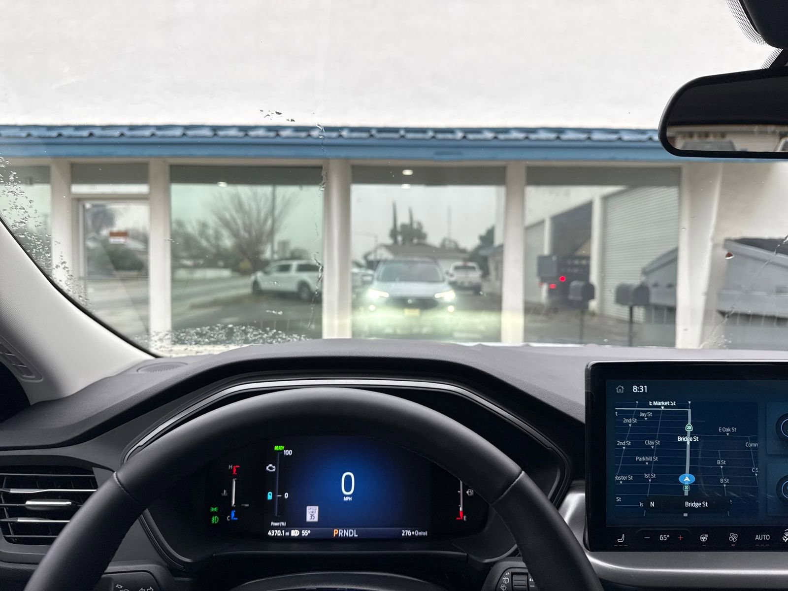 Used 2025 Ford Escape SE image 13