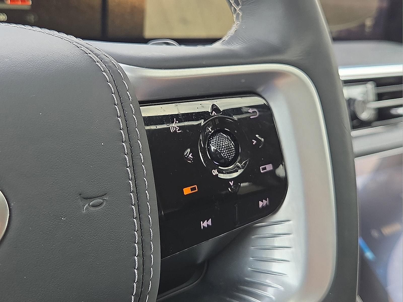 Used 2025 INFINITI QX80 Sensory AWD/4WD image 20
