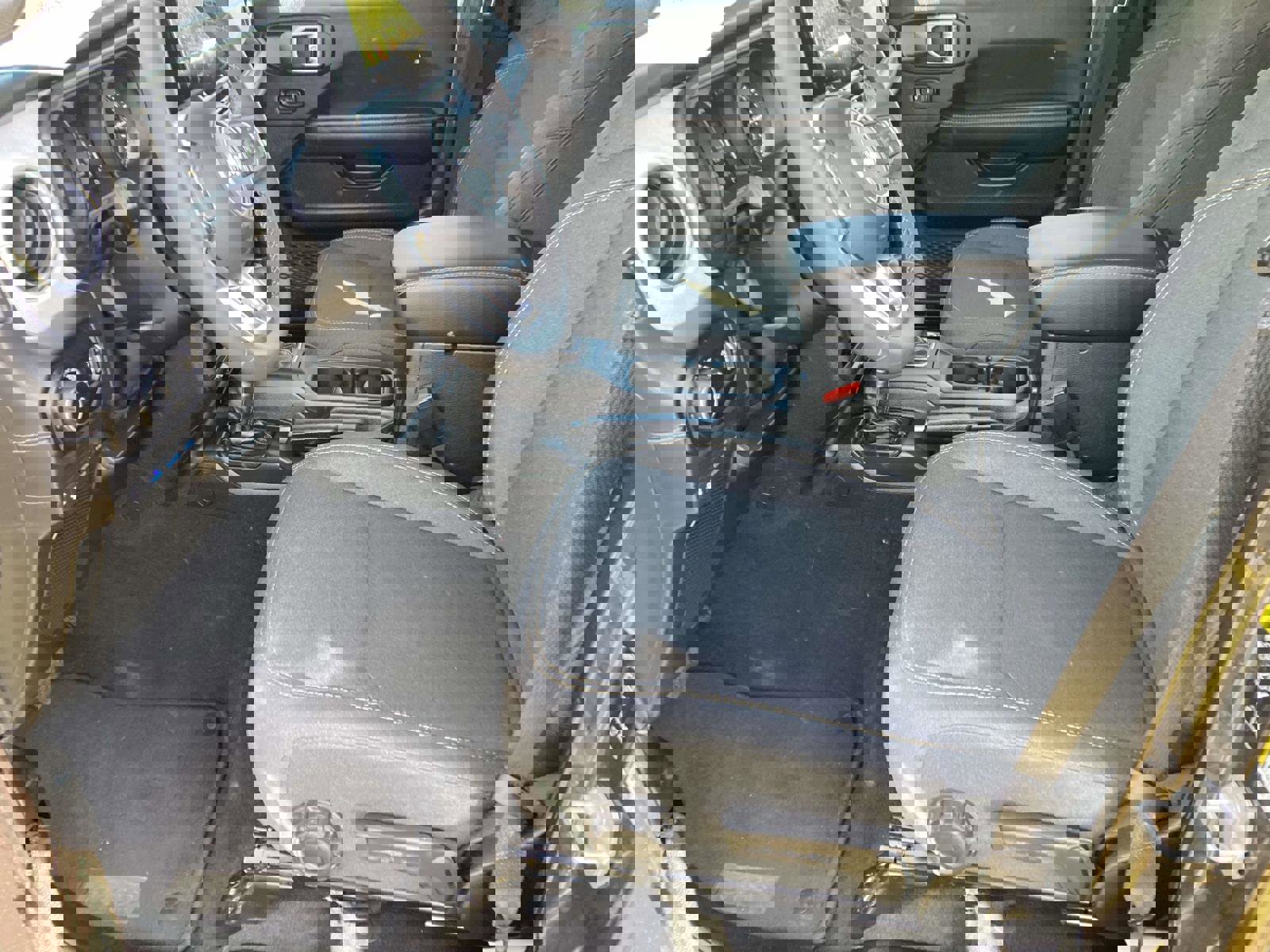 Used 2025 Jeep Wrangler Sahara AWD/4WD image 19