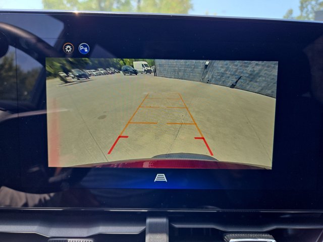 Used 2025 Chevrolet Equinox LT AWD/4WD image 14