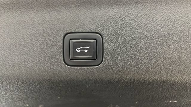 Used 2021 GMC Yukon XL Denali w/ Denali Premium Package AWD/4WD image 30