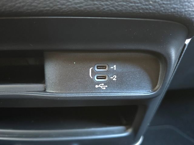 New 2026 Chrysler Pacifica Select image 14