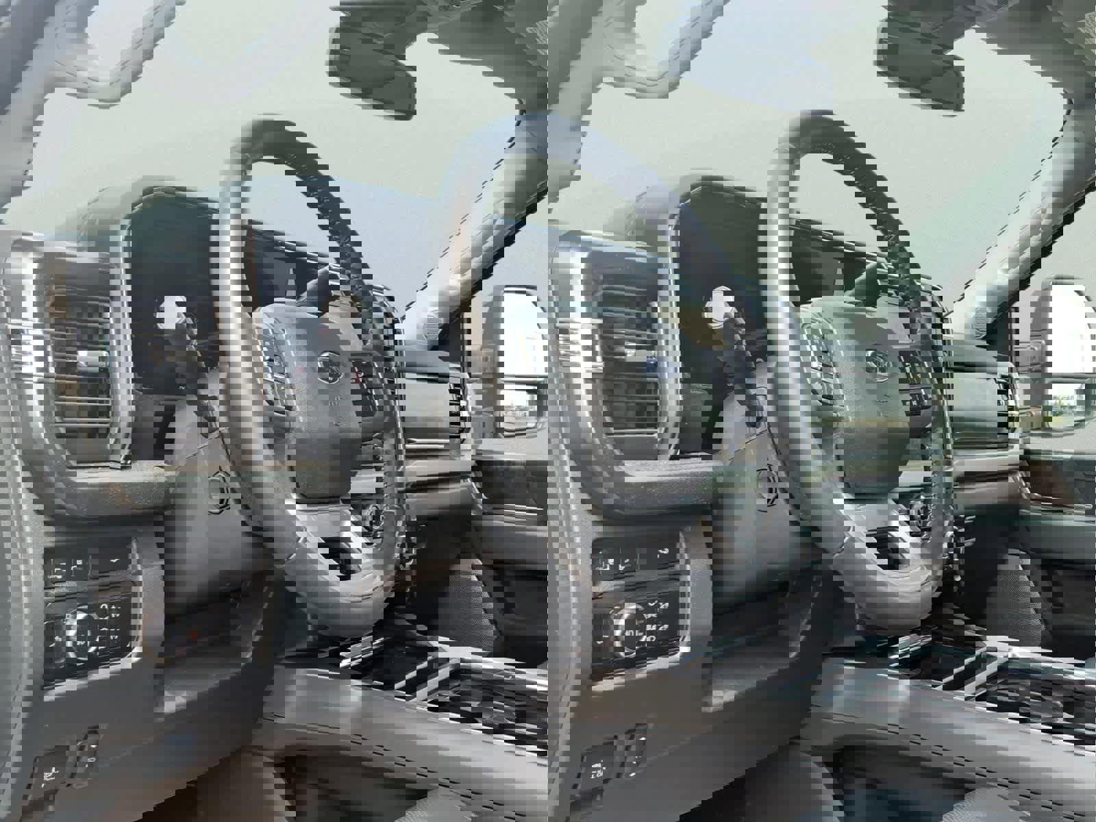 Used 2024 Ford F250 Lariat w/ Sport Appearance Package AWD/4WD image 13