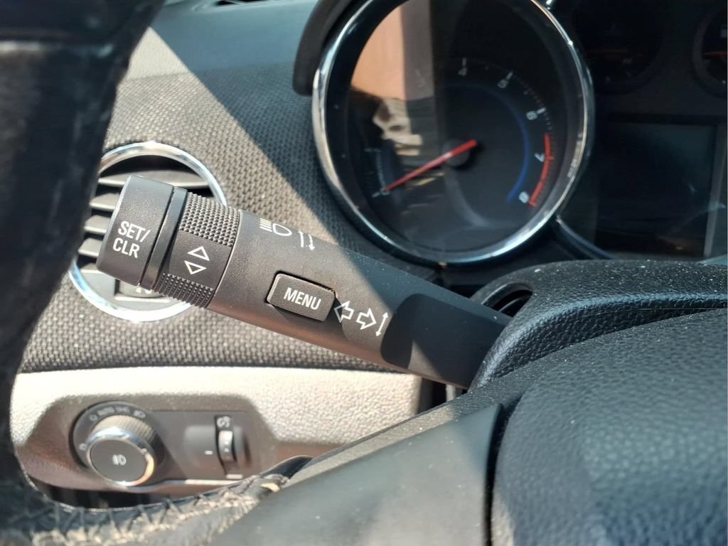 Used 2015 Chevrolet Cruze LTZ w/ Sun, Sound and Sport Package FWD image 17