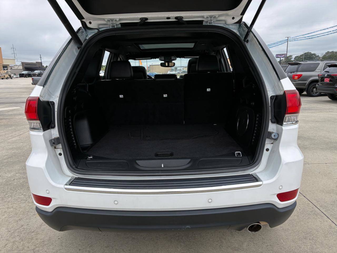 Used 2021 Jeep Grand Cherokee Limited image 34