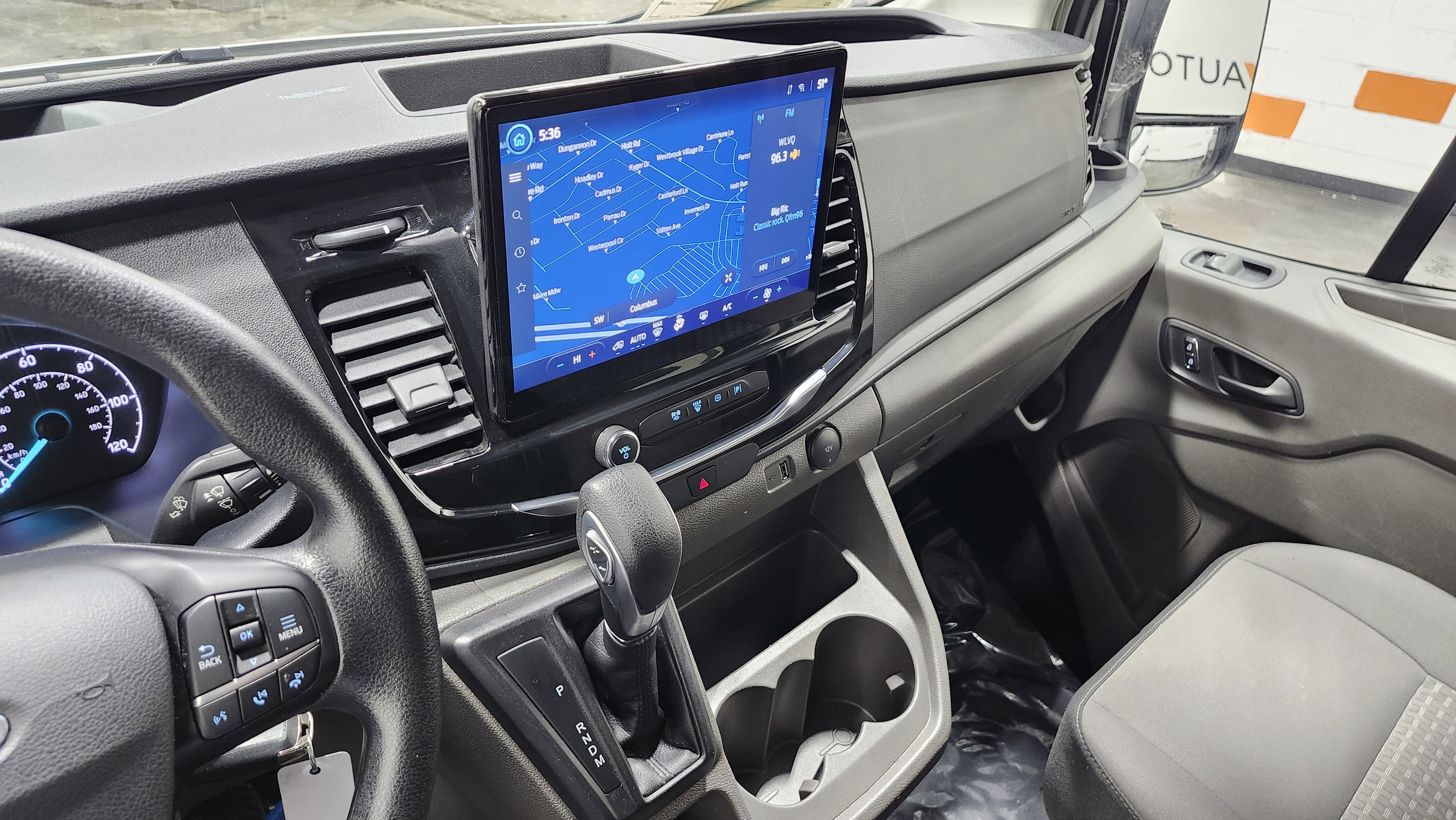 Used 2023 Ford Transit 350 XLT image 31