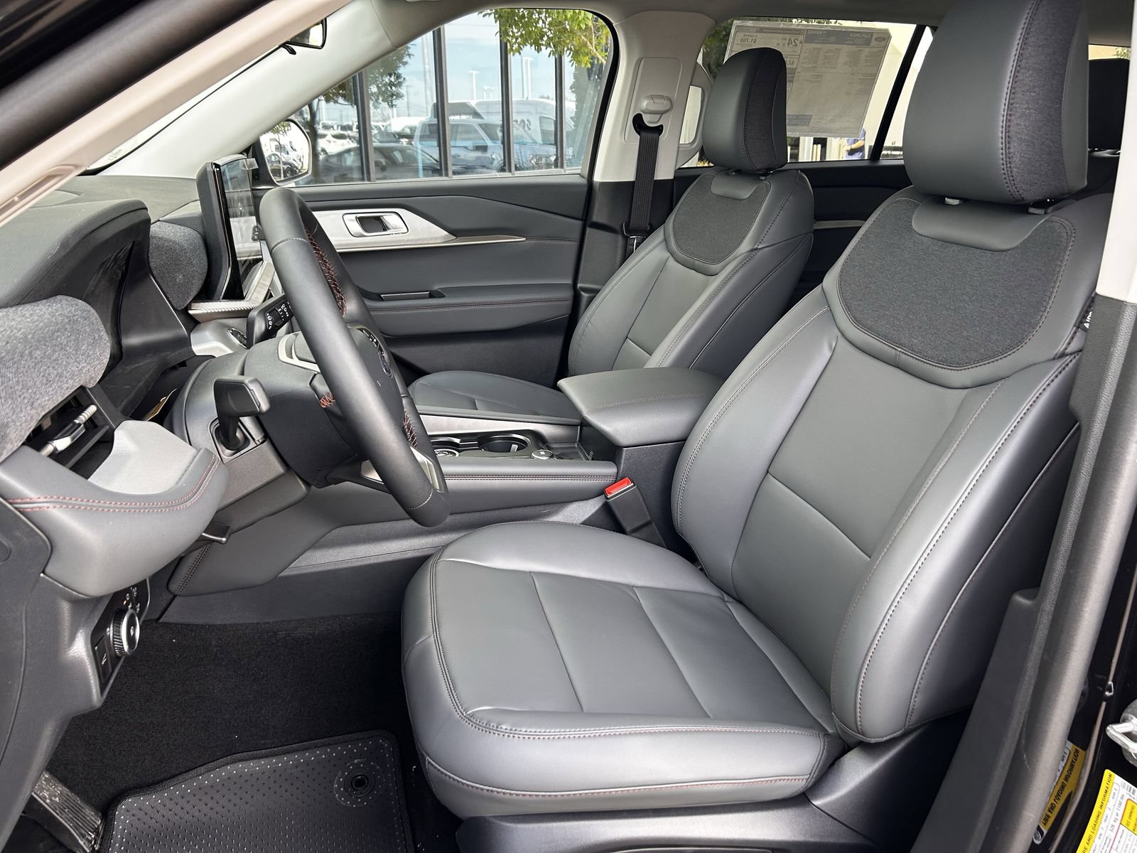 New 2026 Ford Explorer Active w/ Active Comfort Package RWD image 21