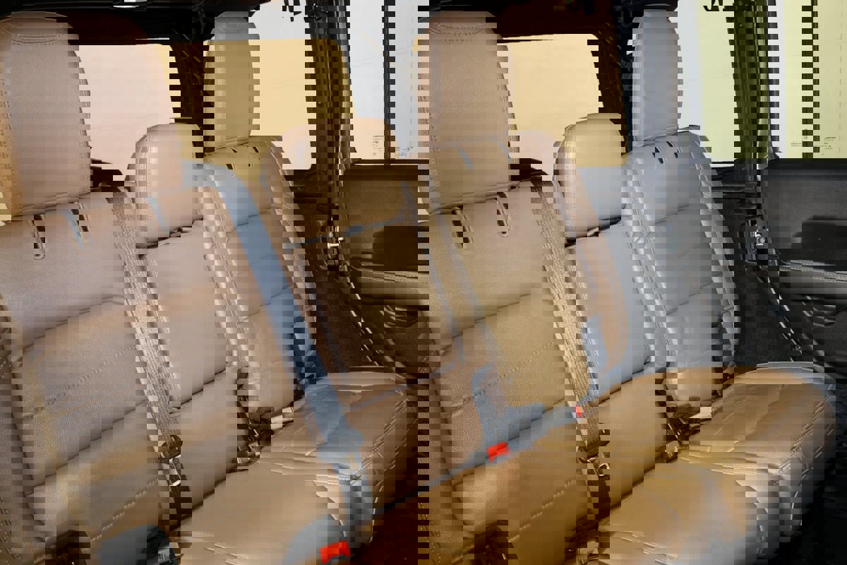 Used 2021 Jeep Wrangler Unlimited Sahara image 32