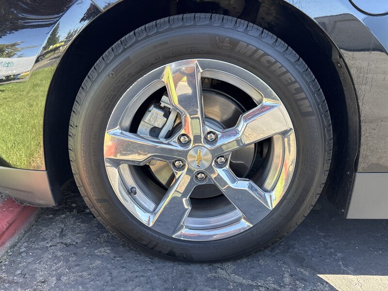 Used 2011 Chevrolet Volt Premium w/ Premium Trim Package FWD image 20