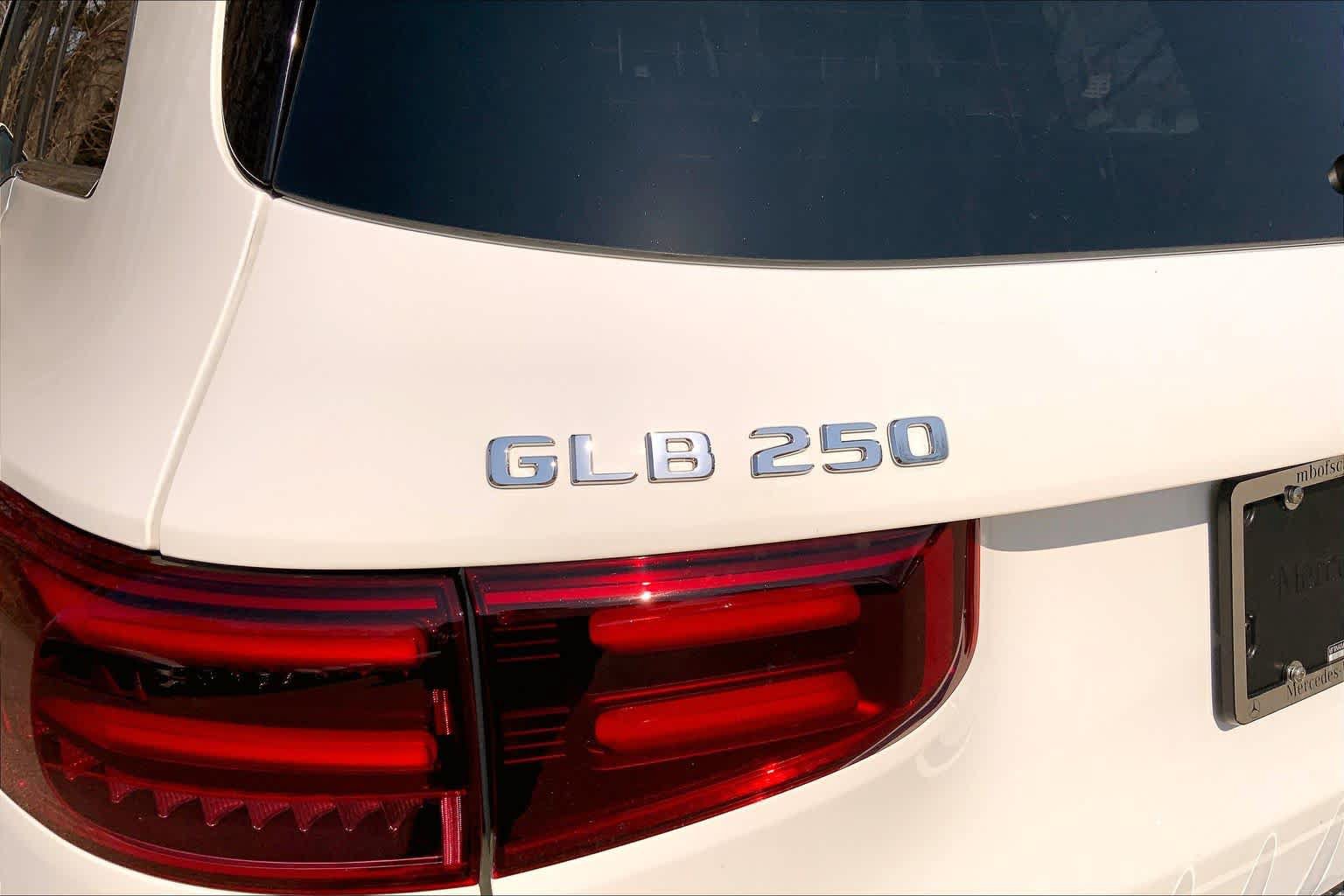 New 2026 Mercedes-Benz GLB 250 4MATIC image 19