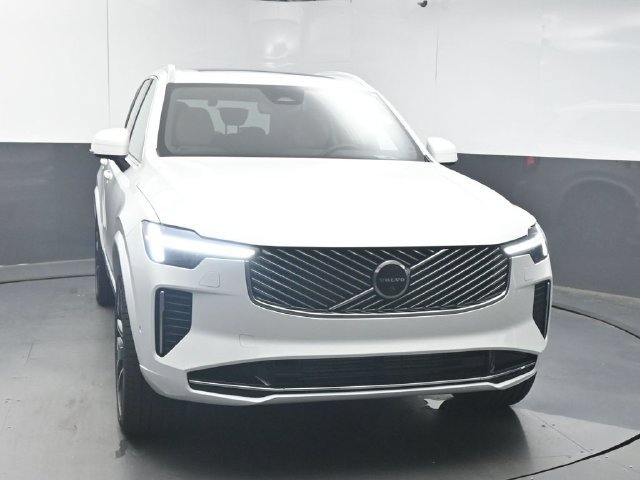 Used 2026 Volvo XC90 T8 Plus w/ Protection Package Premier AWD/4WD image 3