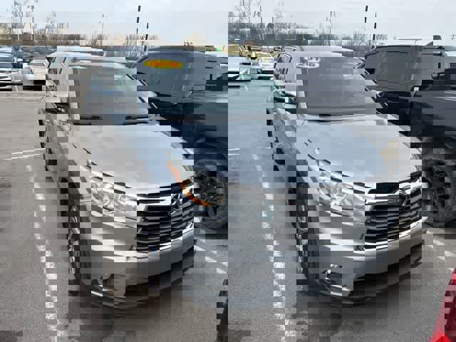 Used 2016 Toyota Highlander Plus image 19