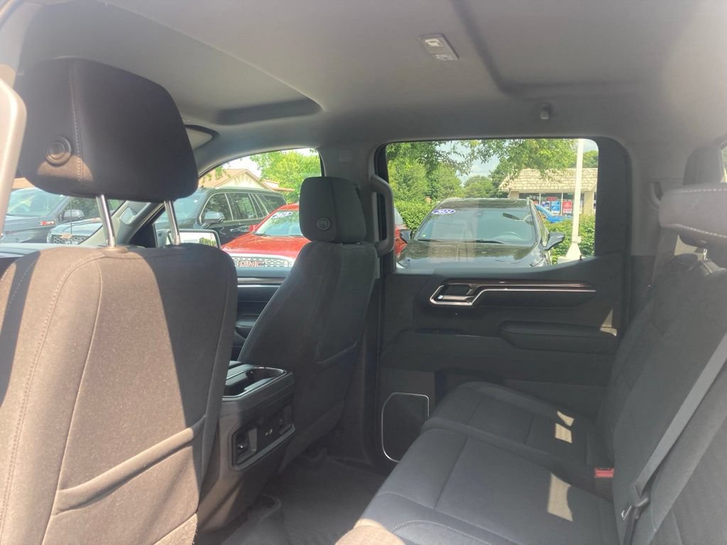 Certified 2022 Chevrolet Silverado 1500 LT Trail Boss w/ Convenience Package II AWD/4WD image 15