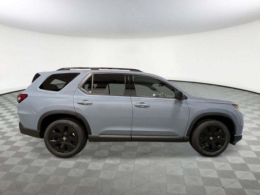 New 2026 Honda Pilot Black Edition image 3