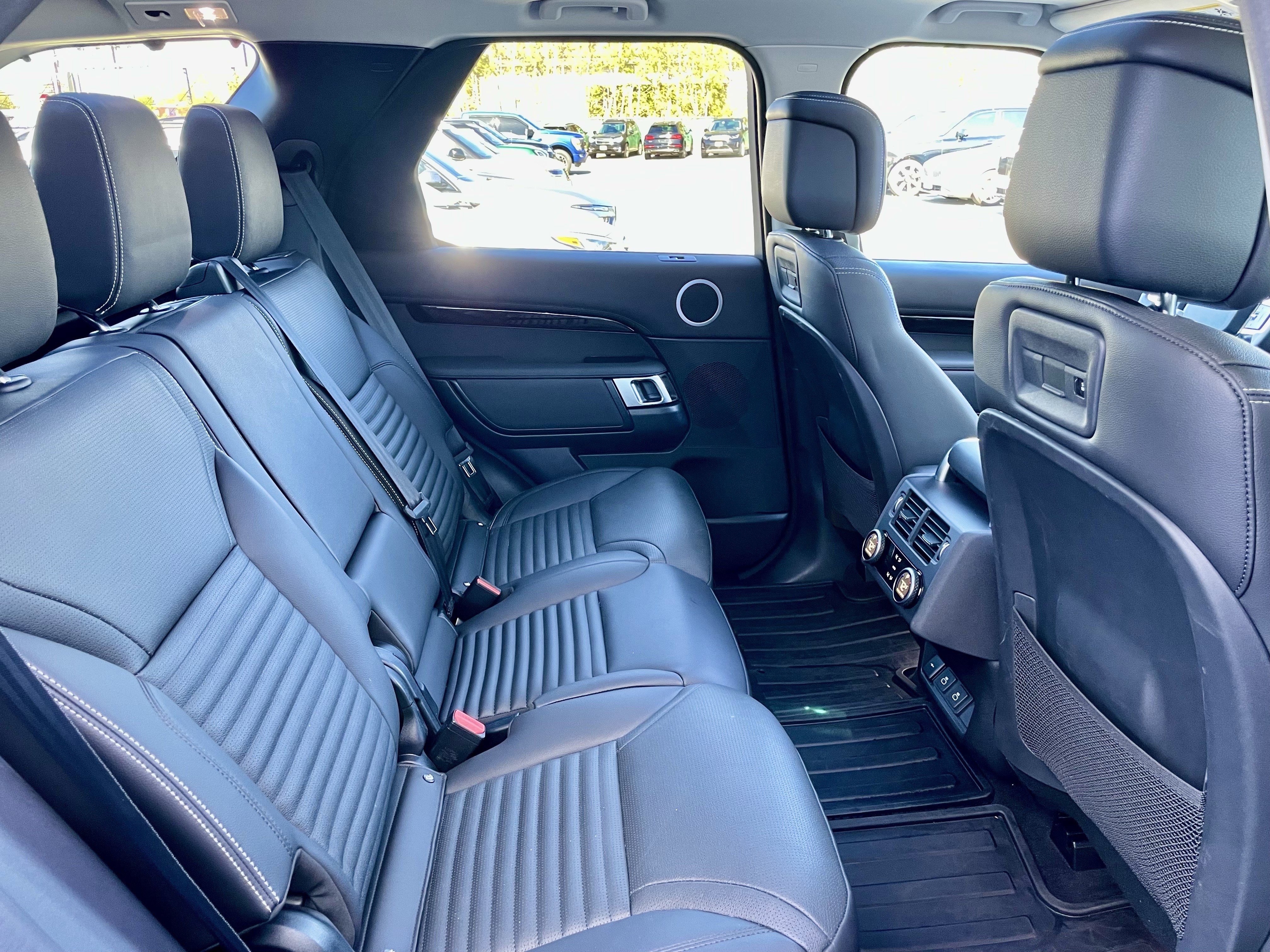 Certified 2024 Land Rover Discovery S AWD/4WD image 31