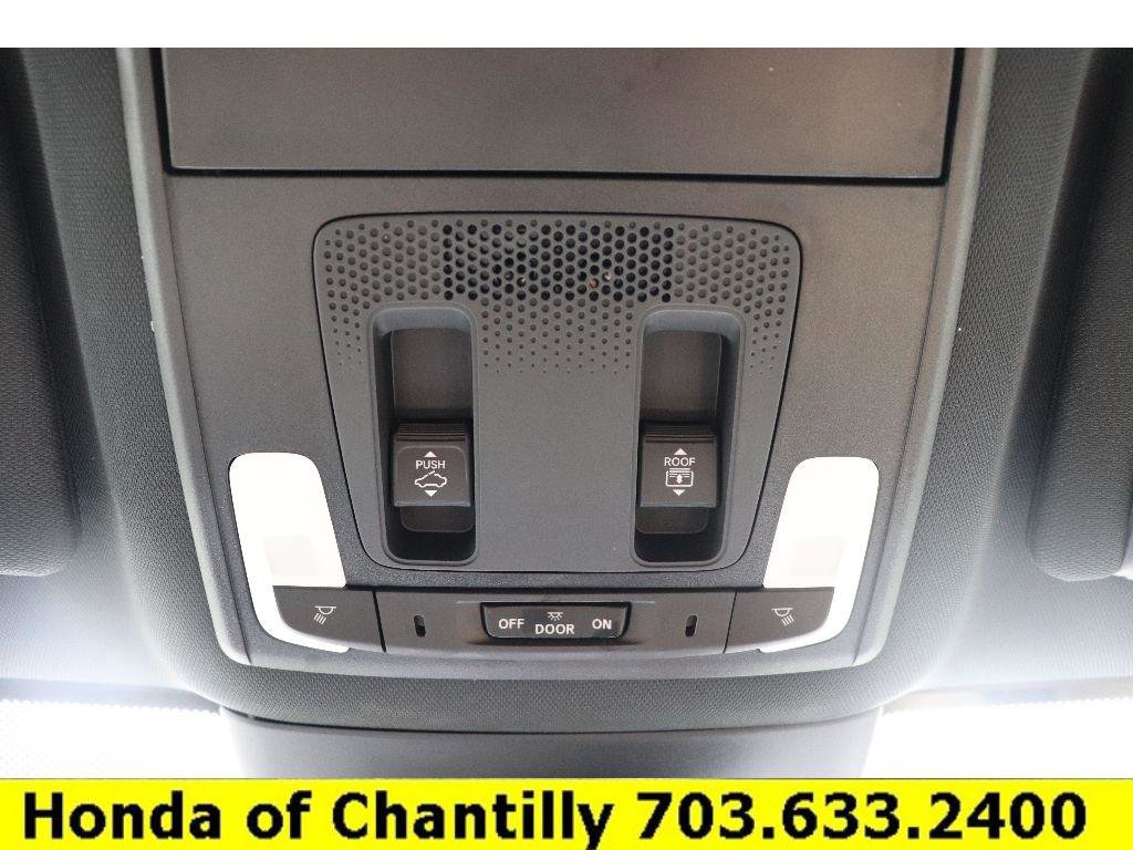 Certified 2025 Honda Pilot TrailSport image 19