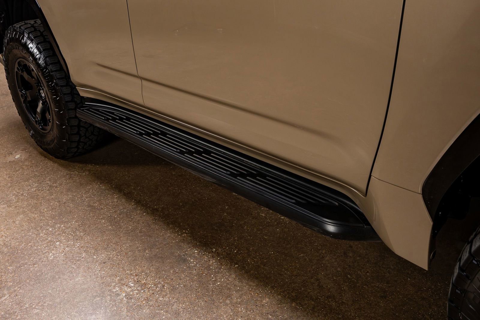 Used 2025 Lexus LX 700h Overtrail image 12