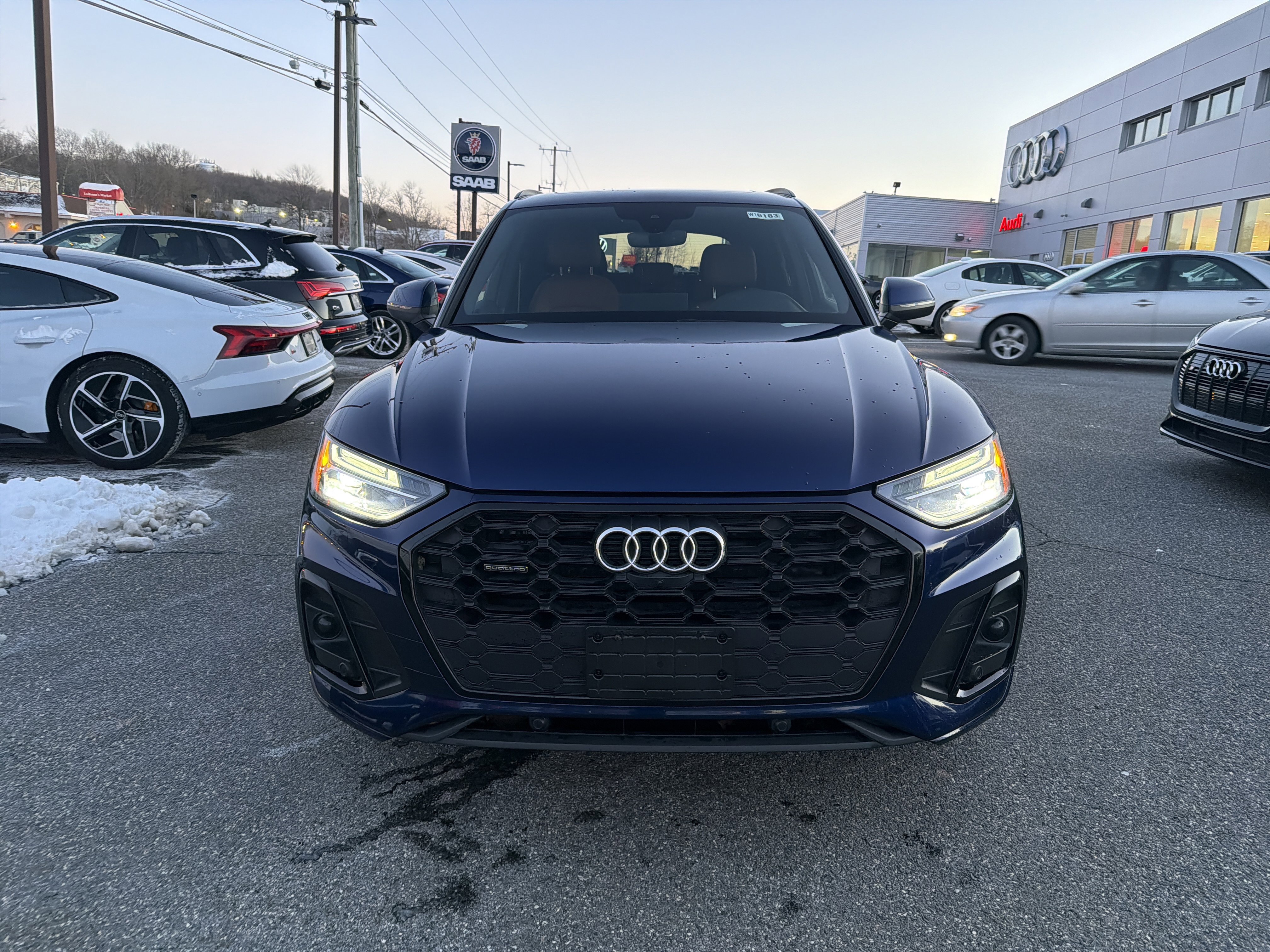 Certified 2022 Audi Q5 2.0T Premium Plus AWD/4WD image 2