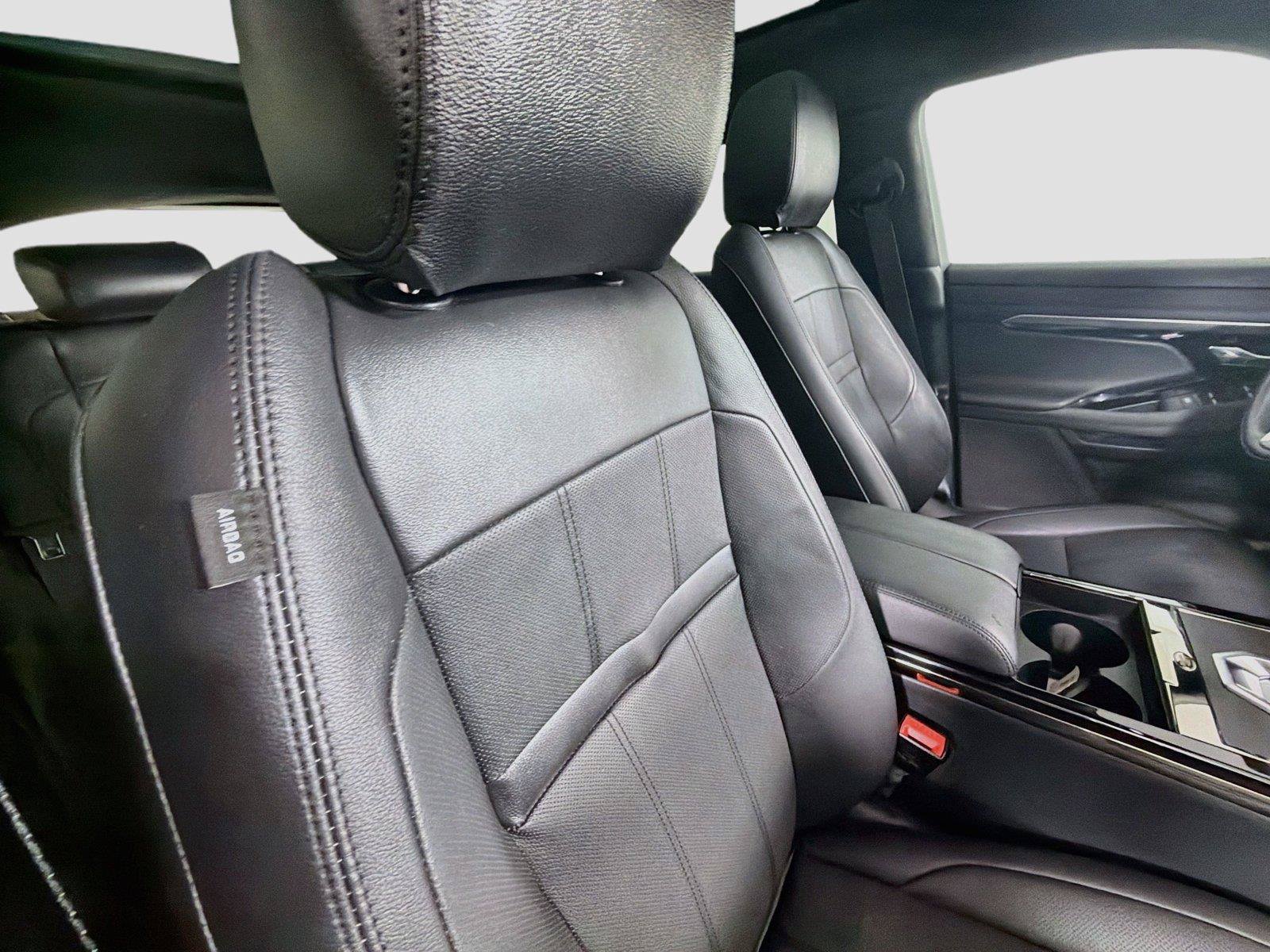 Certified 2023 Land Rover Range Rover Evoque R-Dynamic SE AWD/4WD image 28