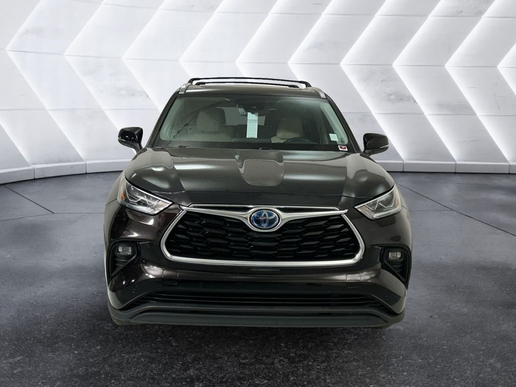 Used 2021 Toyota Highlander Limited AWD/4WD image 2