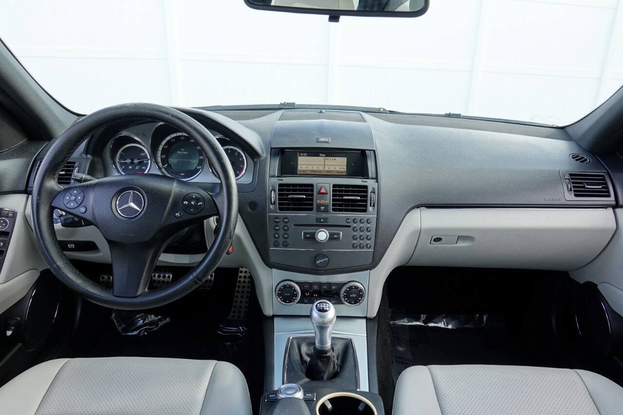 Used 2010 Mercedes-Benz C 300 Sedan image 5