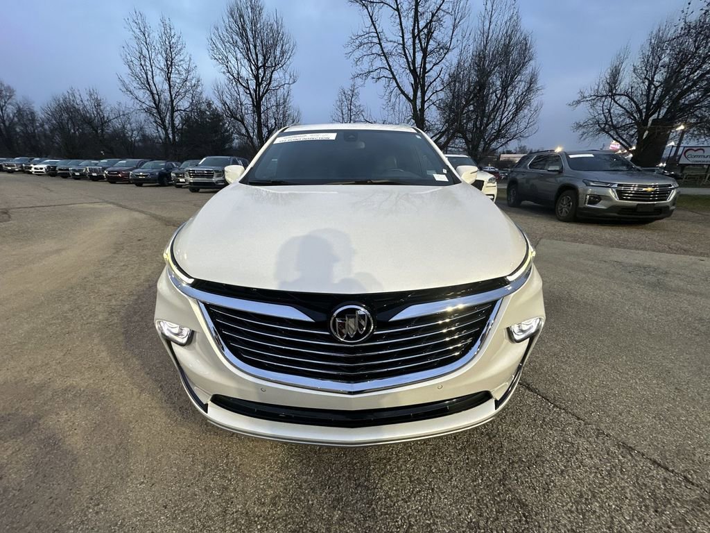 Used 2023 Buick Enclave Essence image 26