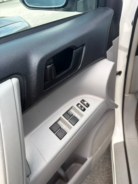 Used 2010 Toyota Highlander 4WD image 10