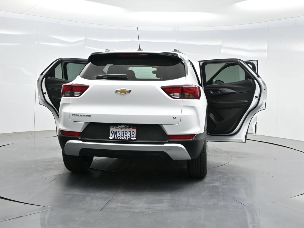 Used 2023 Chevrolet TrailBlazer LT FWD image 39