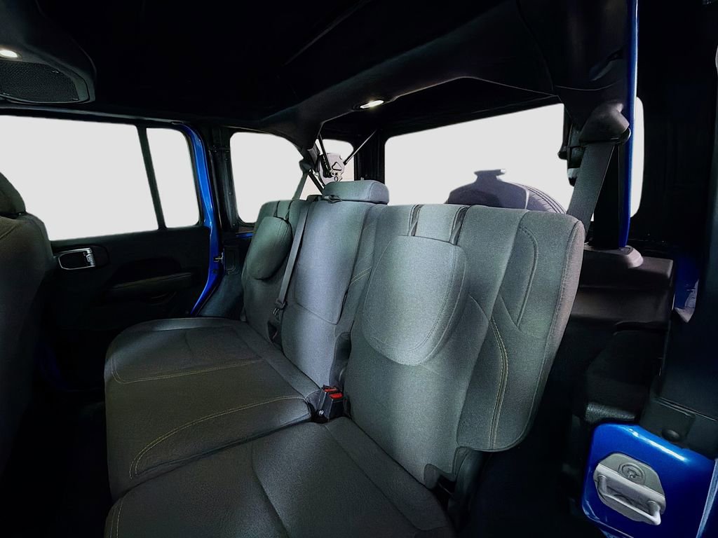 Used 2024 Jeep Wrangler Unlimited Sahara image 23