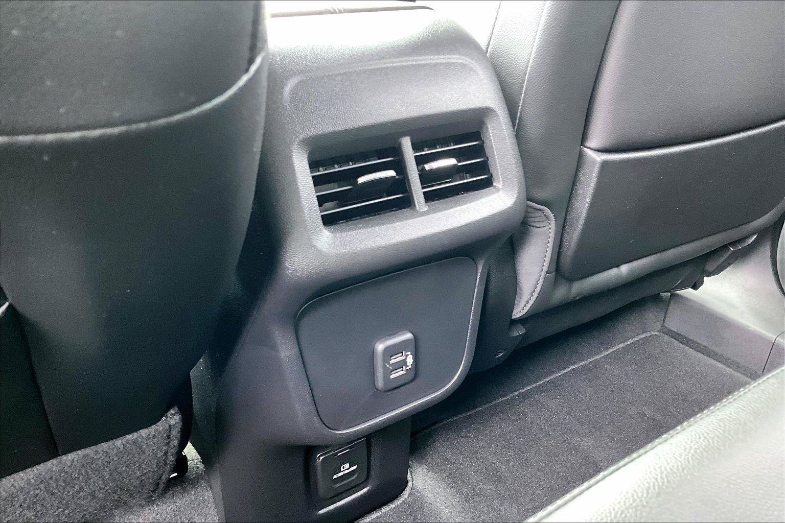 Used 2023 GMC Terrain SLT w/ Elevation Edition AWD/4WD image 33