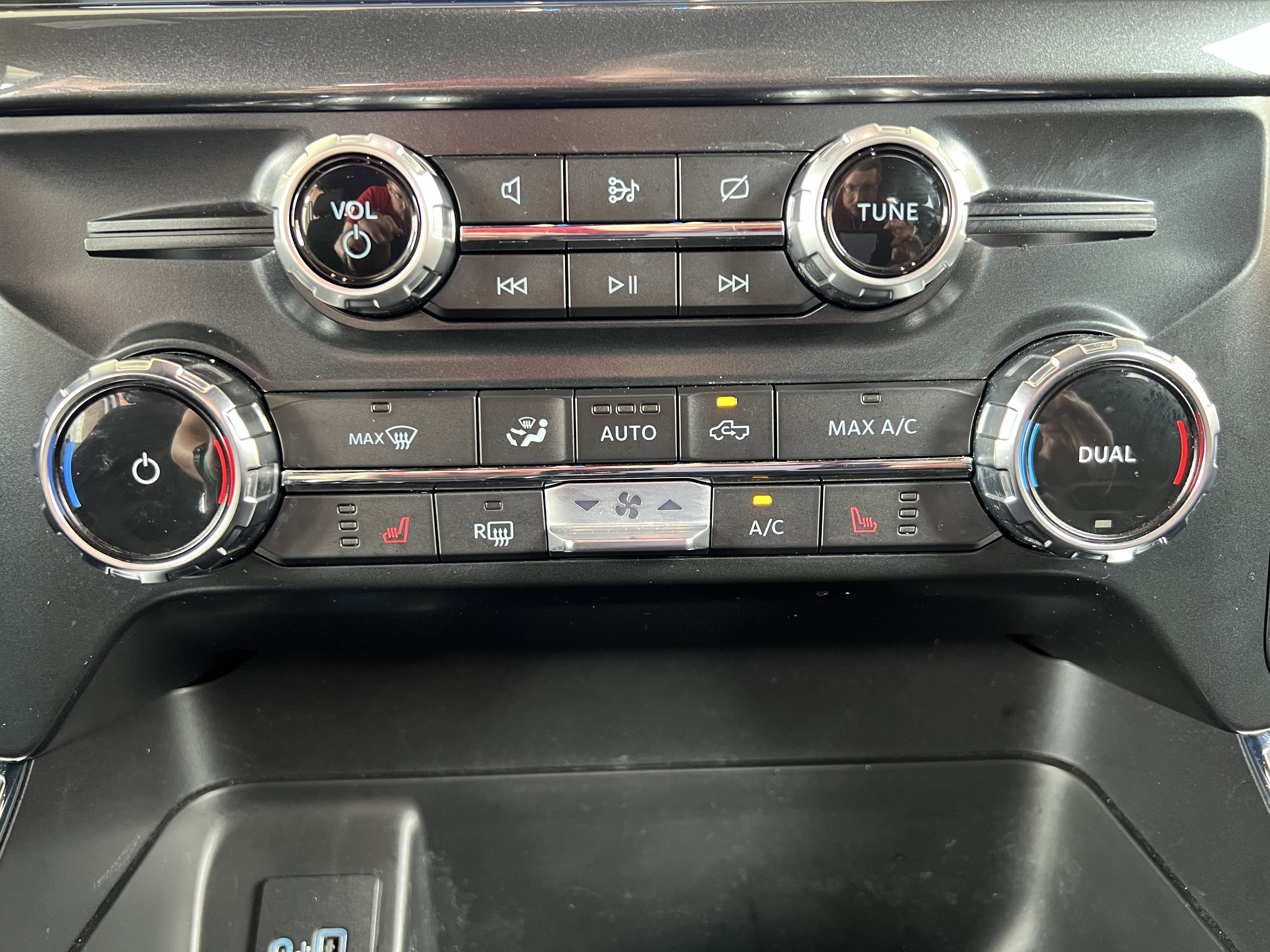 Used 2022 Ford F150 XLT w/ Equipment Group 302A High image 34