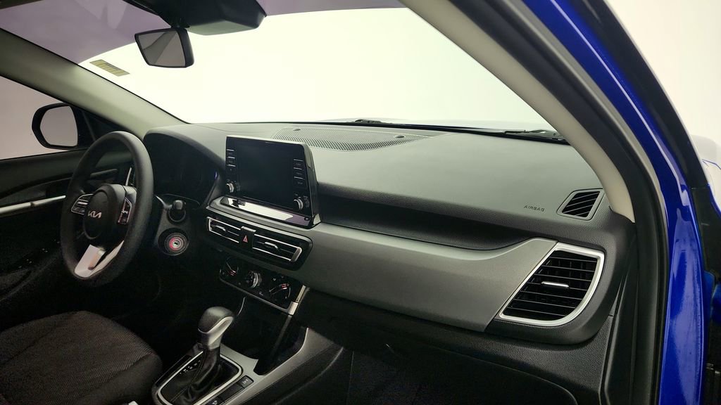 Used 2023 Kia Seltos LX image 30