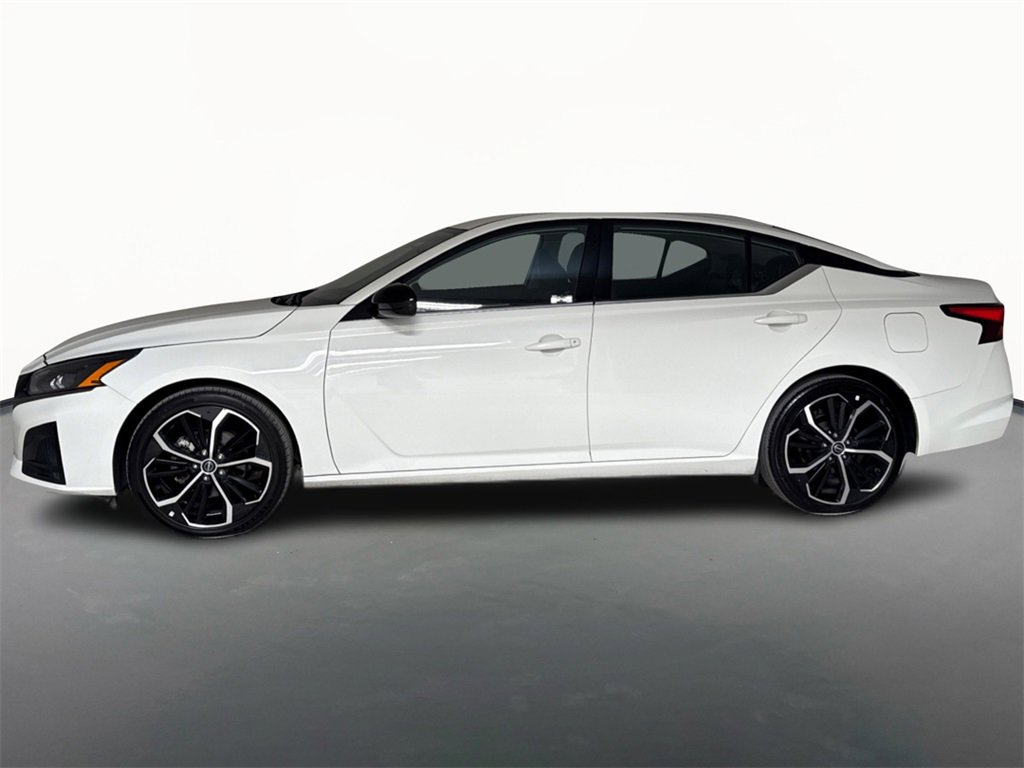Used 2024 Nissan Altima 2.5 SR image 8