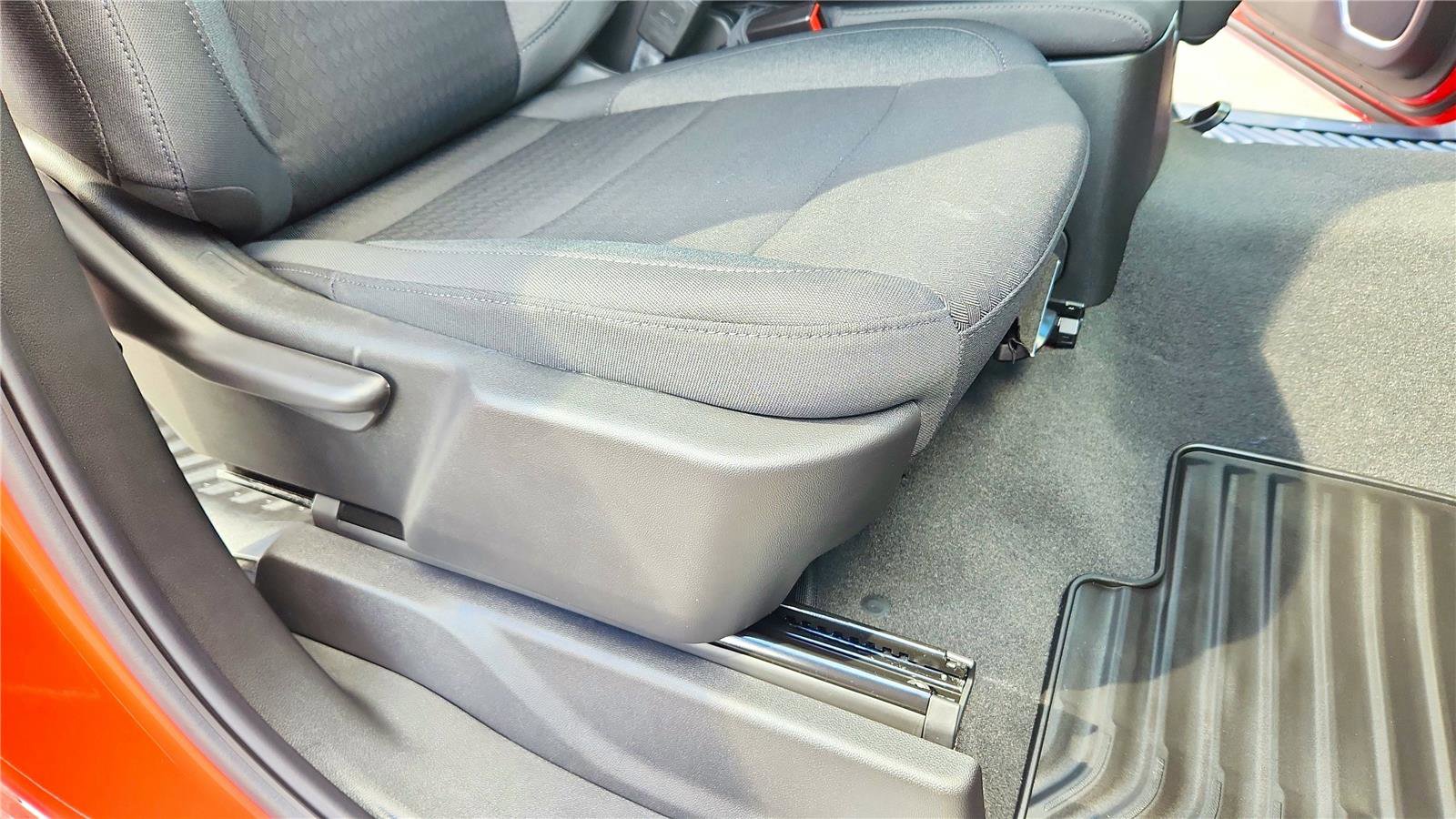 Used 2025 GMC Sierra 2500 SLE image 25