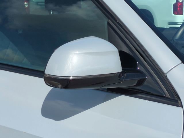 Used 2025 BMW X5 sDrive40i w/ M Sport Package image 11