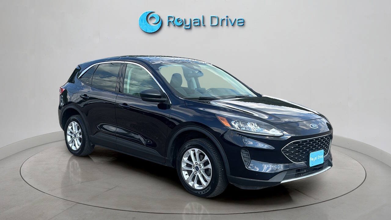 Used 2021 Ford Escape SE w/ Cold Weather Package AWD/4WD image 8