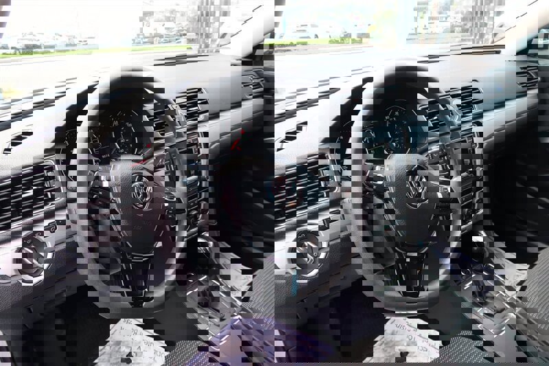 Used 2016 Volkswagen Passat 1.8T S image 5