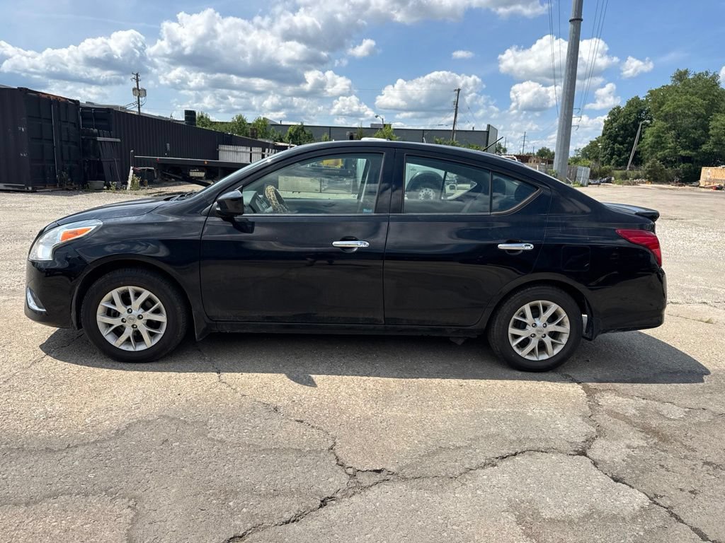 Used 2015 Nissan Versa SV w/ SV Appearance Package FWD image 2