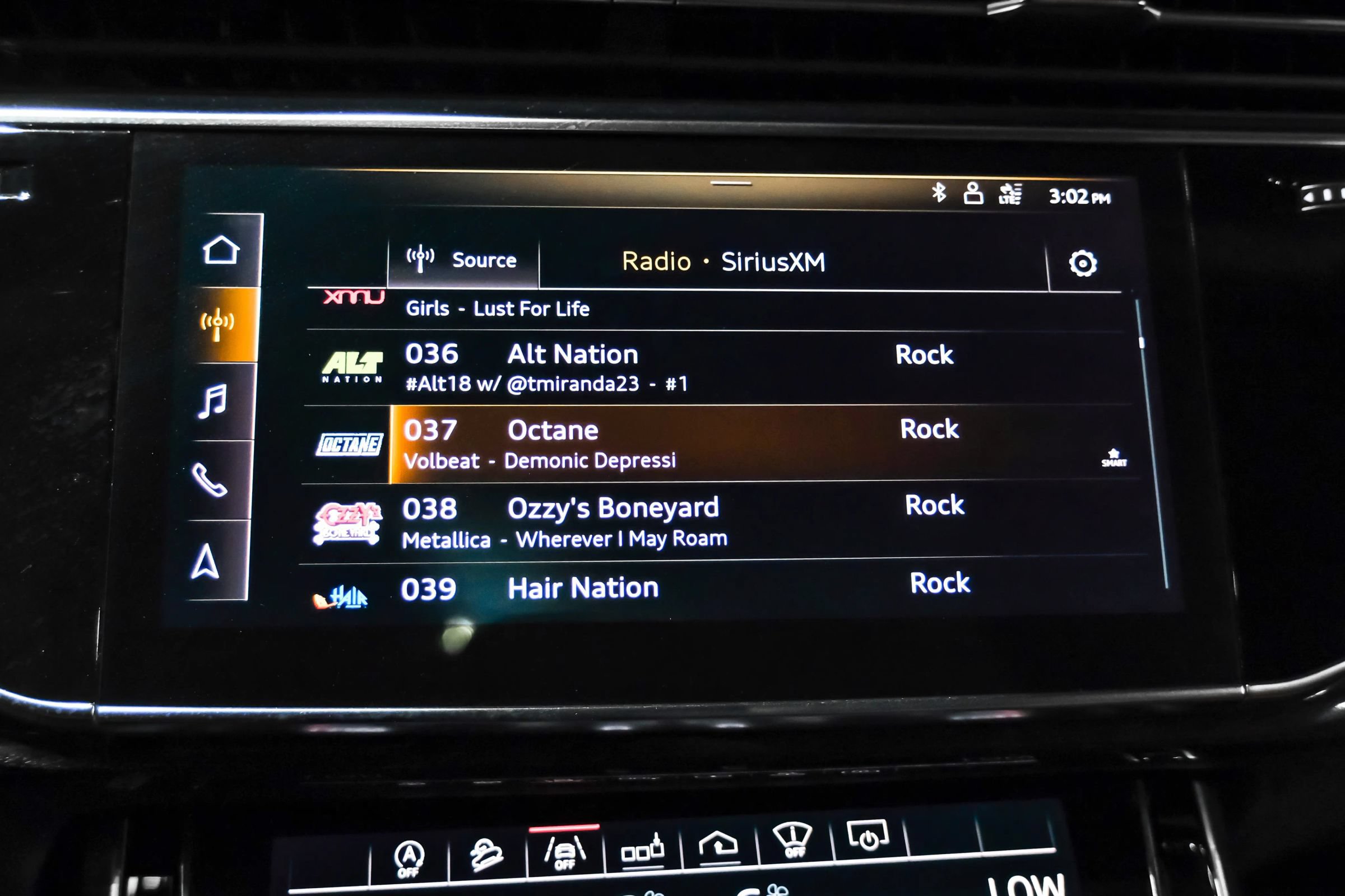 Used 2019 Audi Q8 Prestige w/ Year 1 Package AWD/4WD image 29