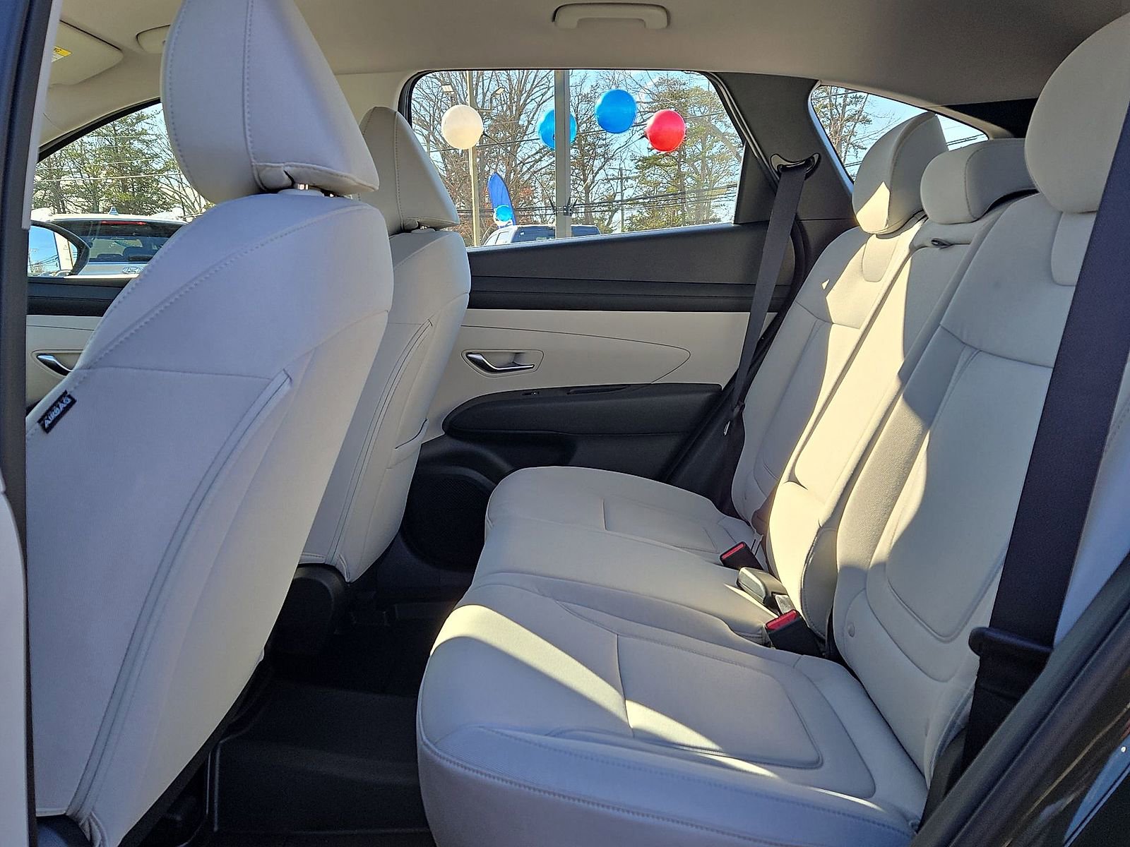 Used 2025 Hyundai Tucson SE image 25