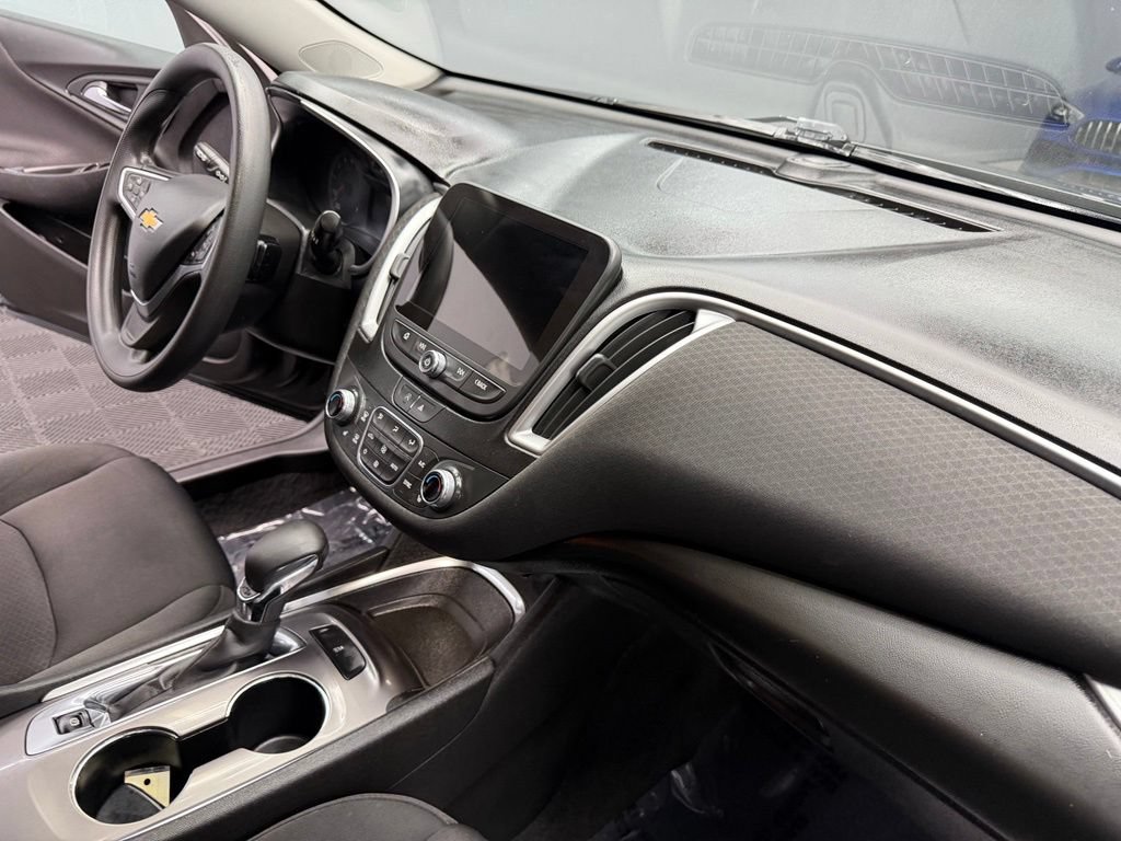 Used 2022 Chevrolet Malibu LT FWD image 48