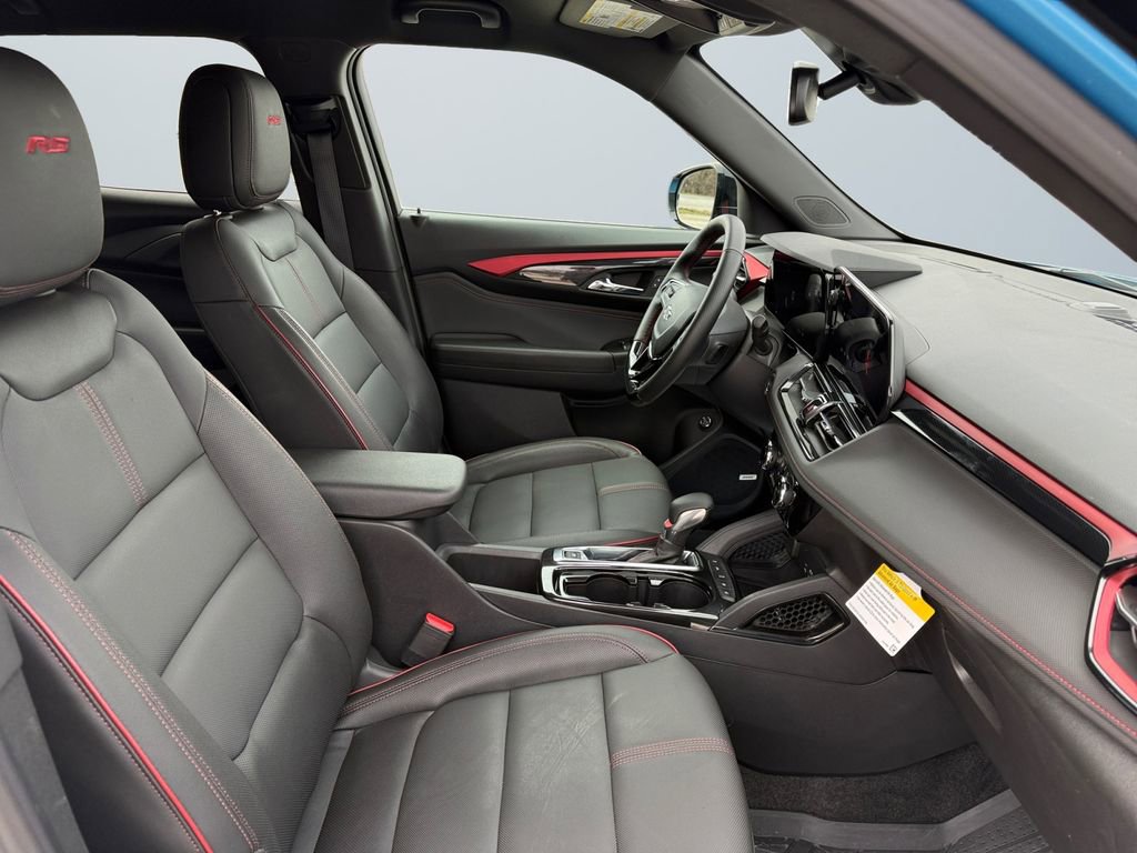Used 2025 Chevrolet TrailBlazer RS w/ Convenience Package image 15